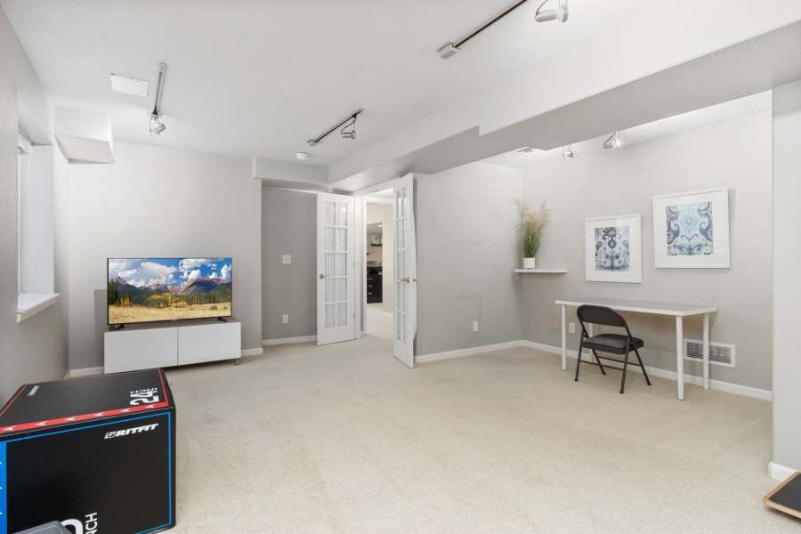 Spacious 5-Bedroom Home in Prestigious Fossil Ridge School District – Observatory Village, Fort Collins